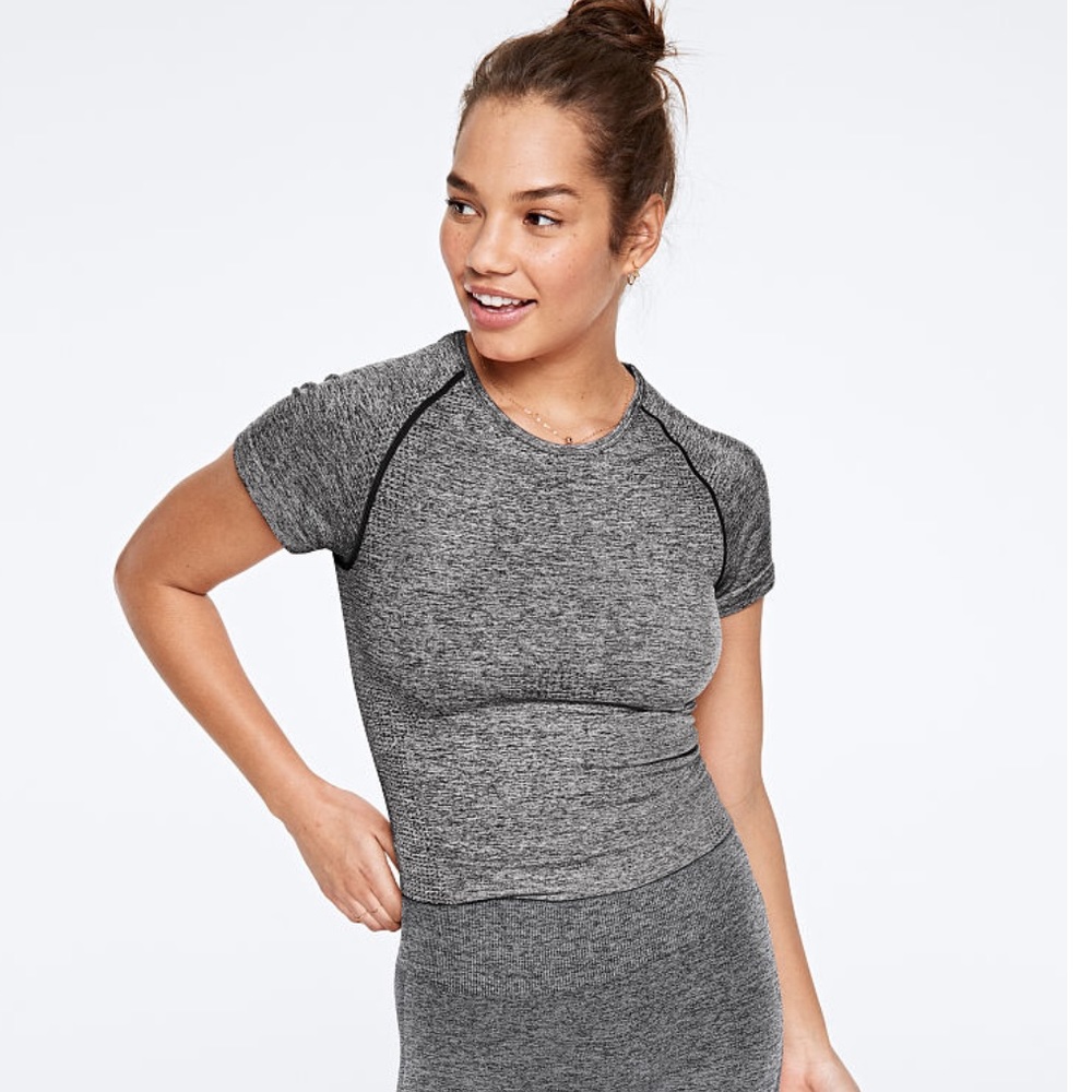 Seamless Work Out Short Sleeve Cropped Crew